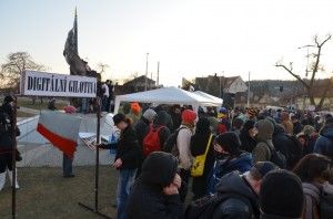 Demonstrace proti schválení smlouvy ACTA v Praze, 2. 2. 2012. Fotografii poskytl Michal Helan.